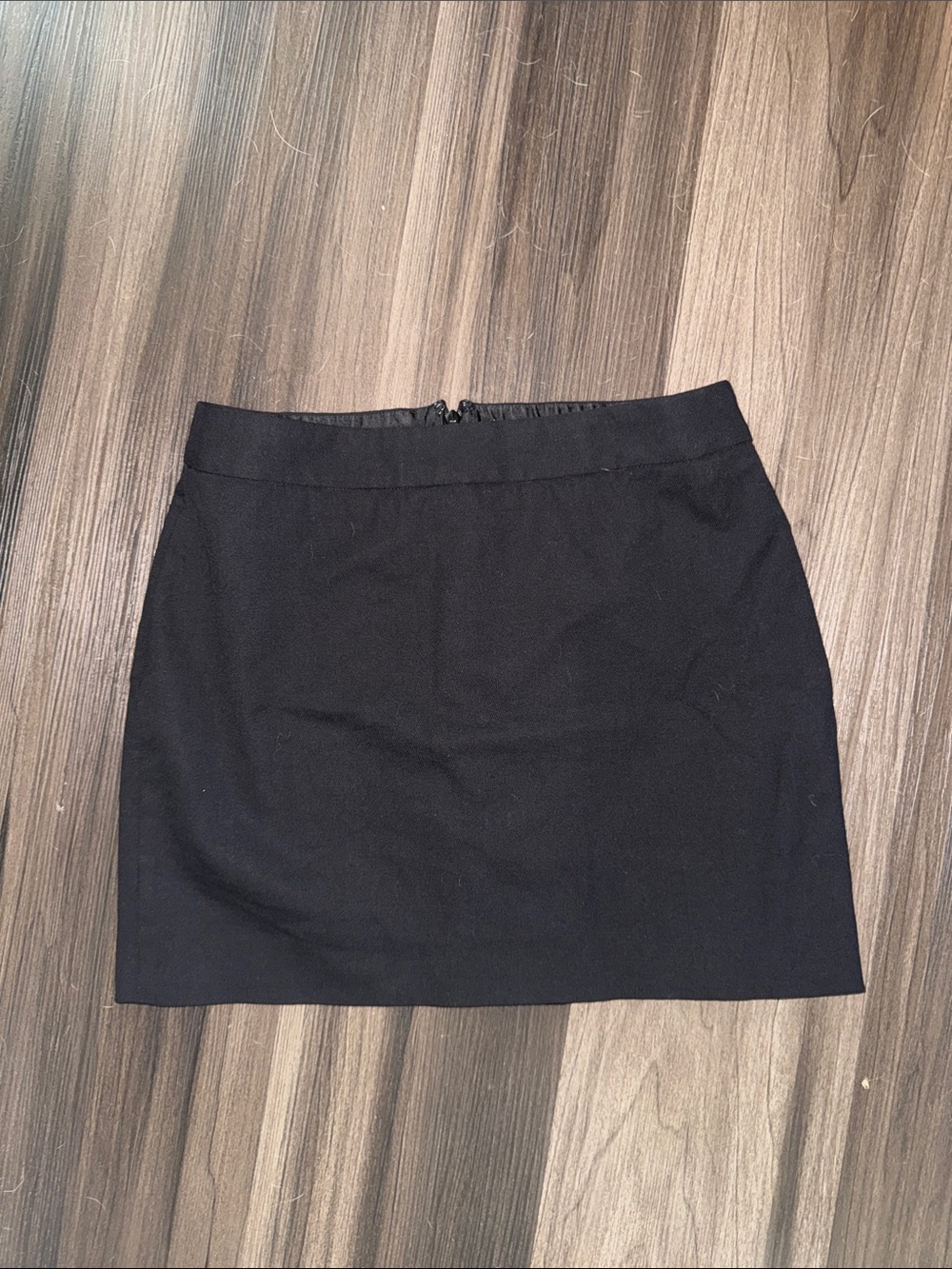 Classic Black Mini Skirt - Aritzia